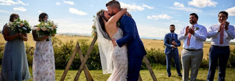 Hitched by Dustin – Calgary Wedding Officiant